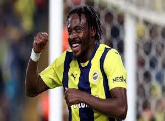 &quot;Fənərbağça&quot;dan ayrılan futbolçu İngiltərə klubu ilə müqavilə imzaladı&nbsp;
